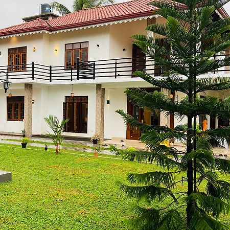 Ahasna Airport Villa เนกอมโบ ภายนอก รูปภาพ